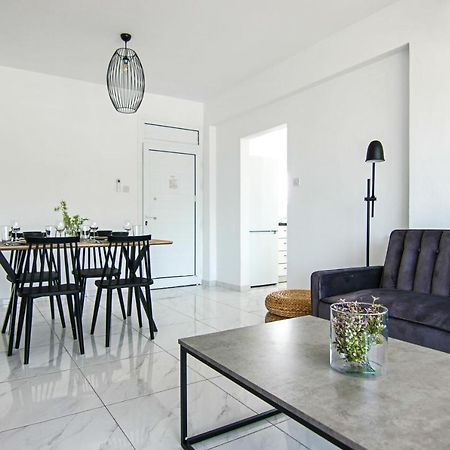 Phaedrus Living - Seaside Executive Flat Harbour 206 Apartment Paphos Exterior photo