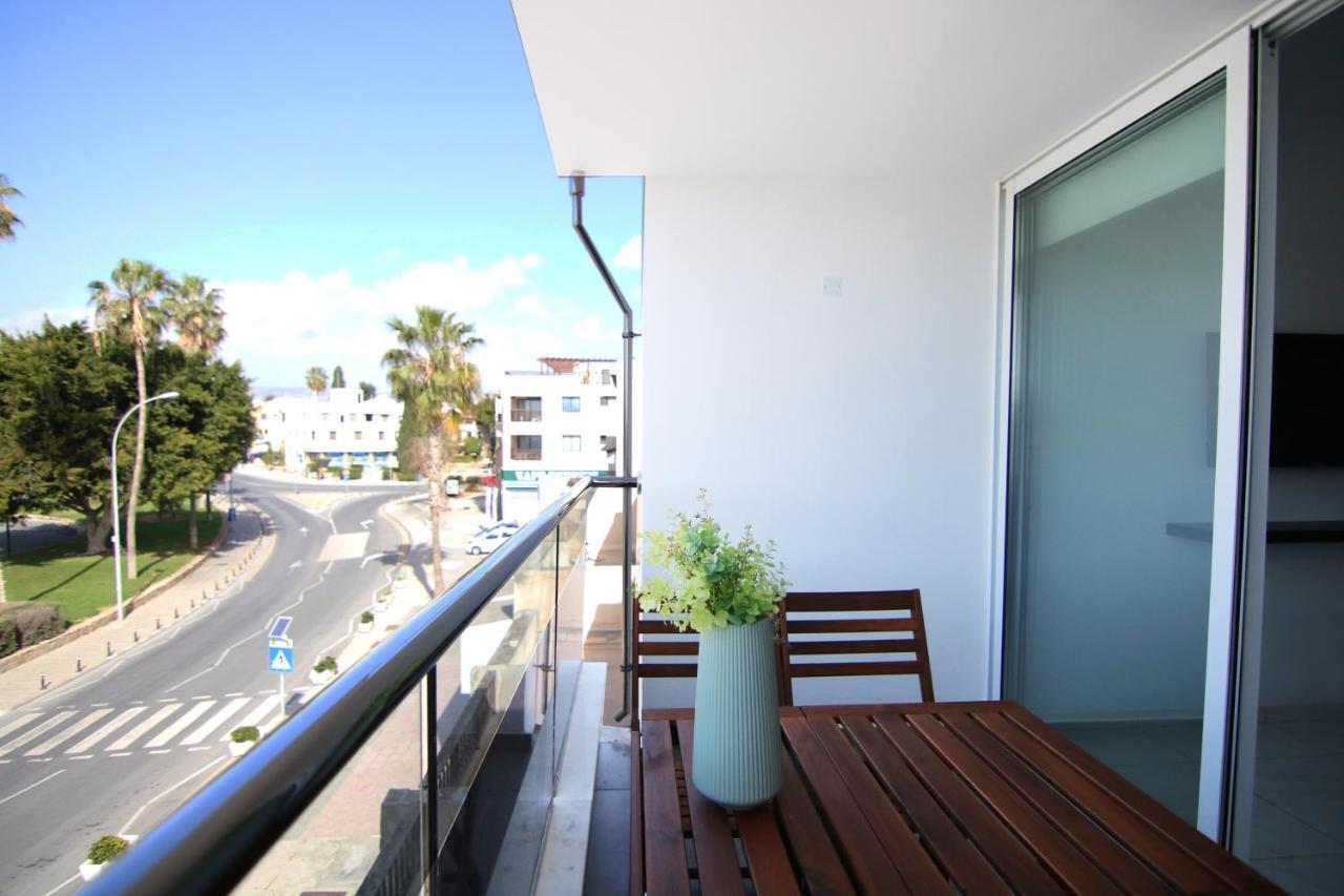 Phaedrus Living - Seaside Executive Flat Harbour 206 Apartment Paphos Exterior photo